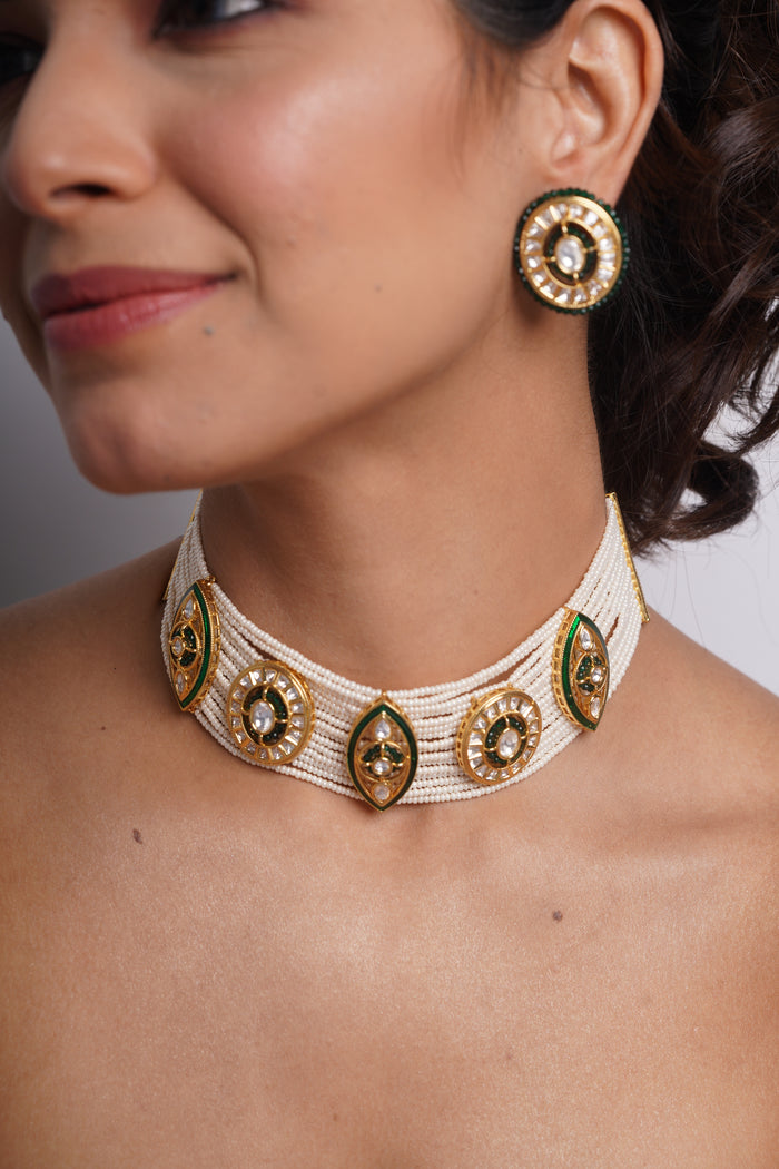 Regal Ivory Kundan Choker