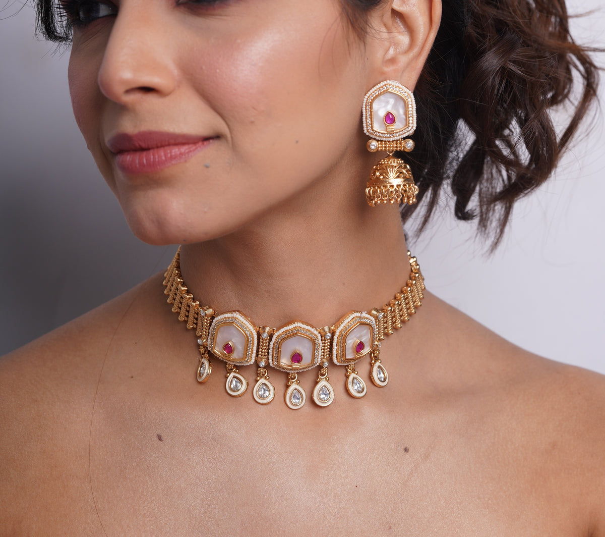 MOP Choker Gold Plated