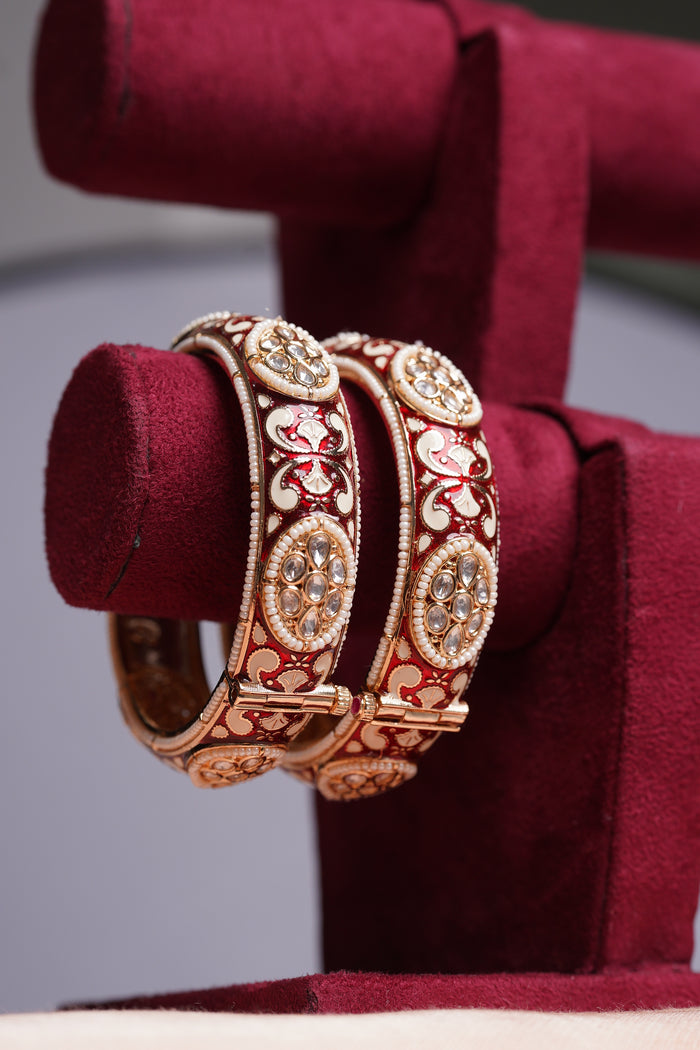 Meenakari Red Bangle Set