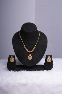 Laxmi Pendant Set