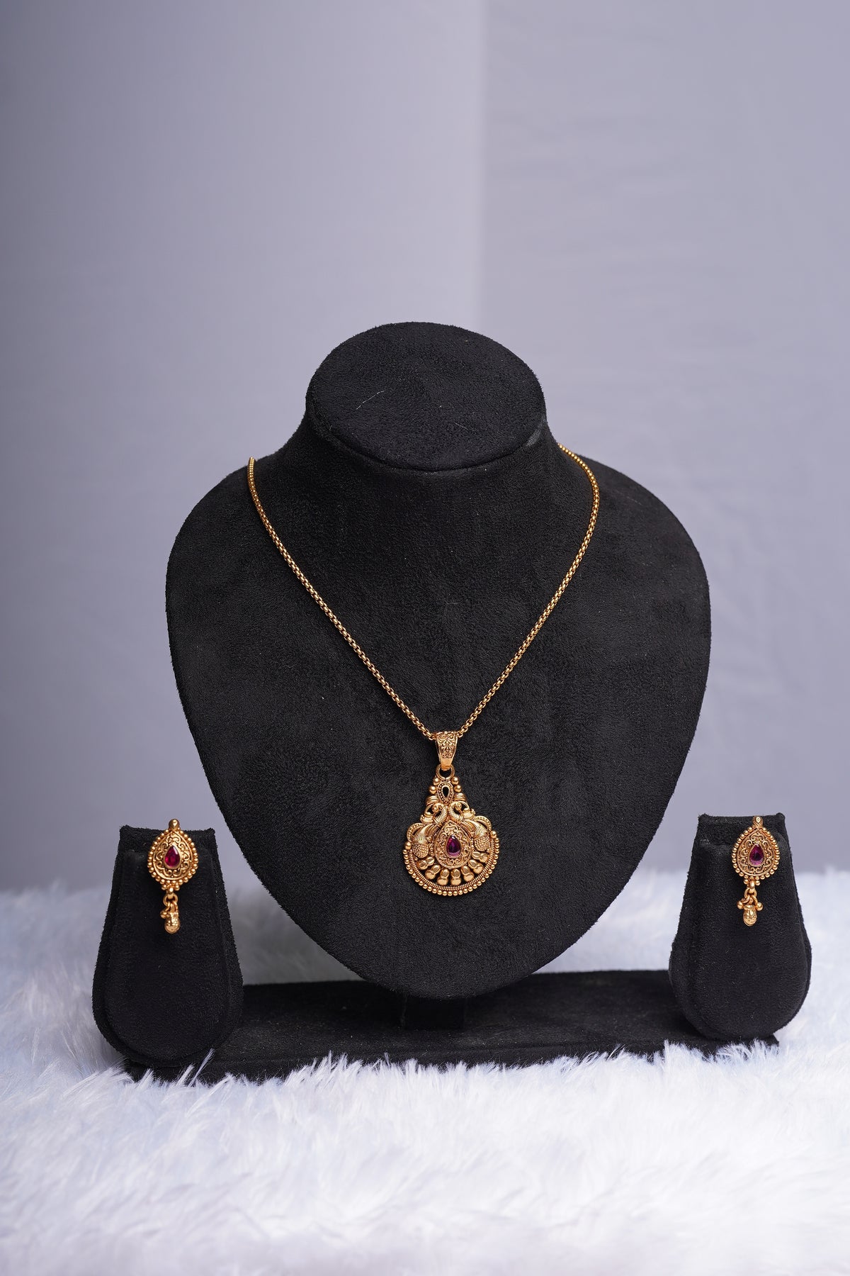 Ruby Pendant Set