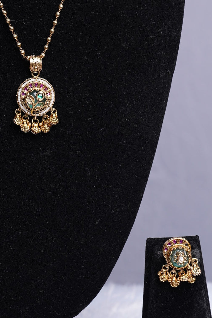 Circular Floral Pendant Set