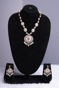 MOP Kundan Pendant Set