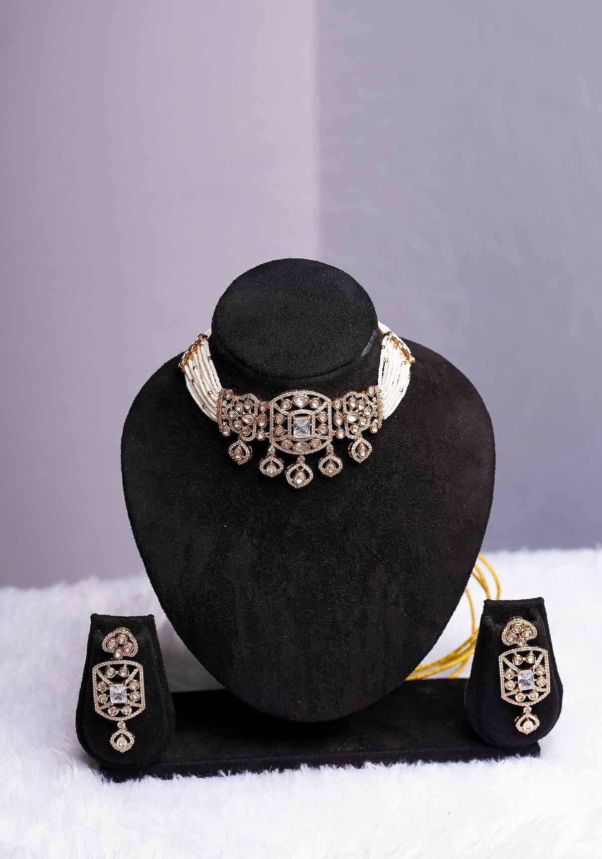 Kundan Pearl Choker